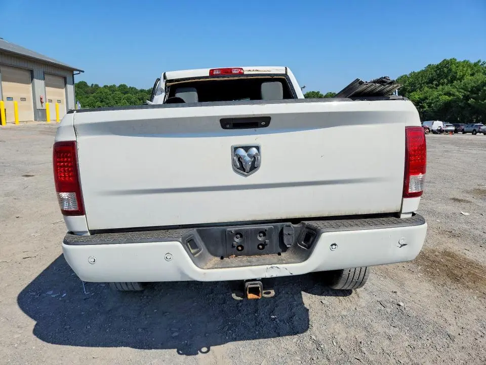 2016 RAM 2500   