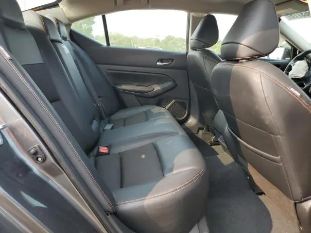 2022 NISSAN ALTIMA SR  