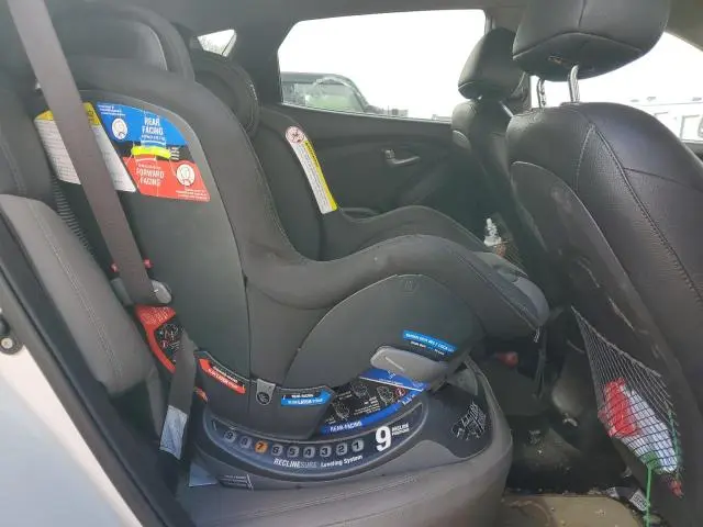 2011 HYUNDAI TUCSON GLS  