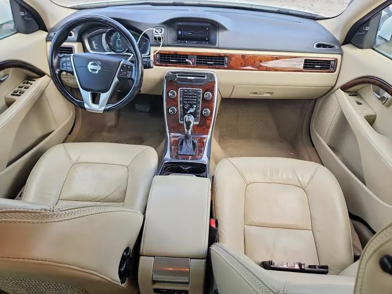 2014 VOLVO XC70 T6  