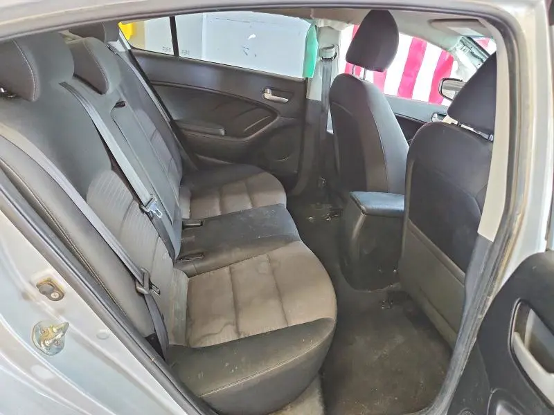 2018 KIA FORTE LX  