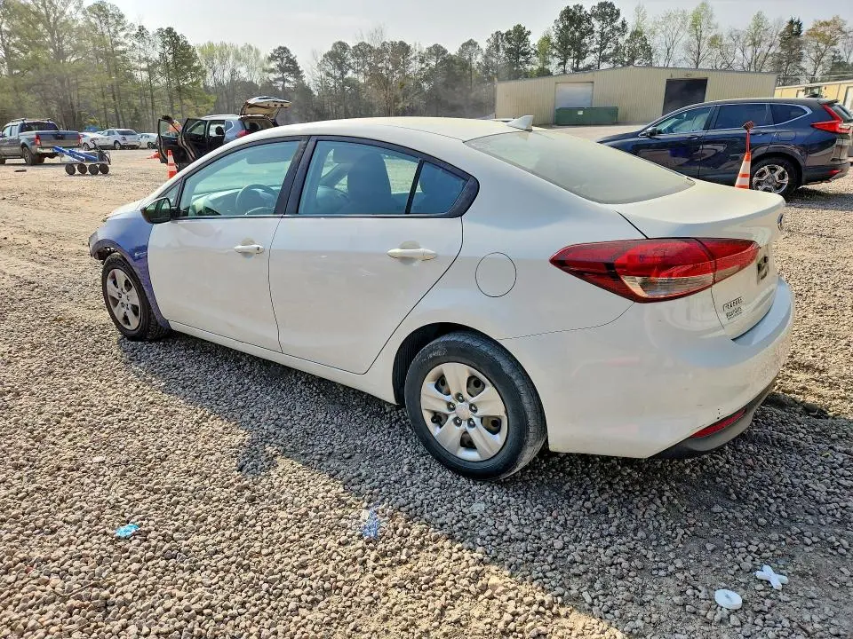 2018 KIA FORTE LX  