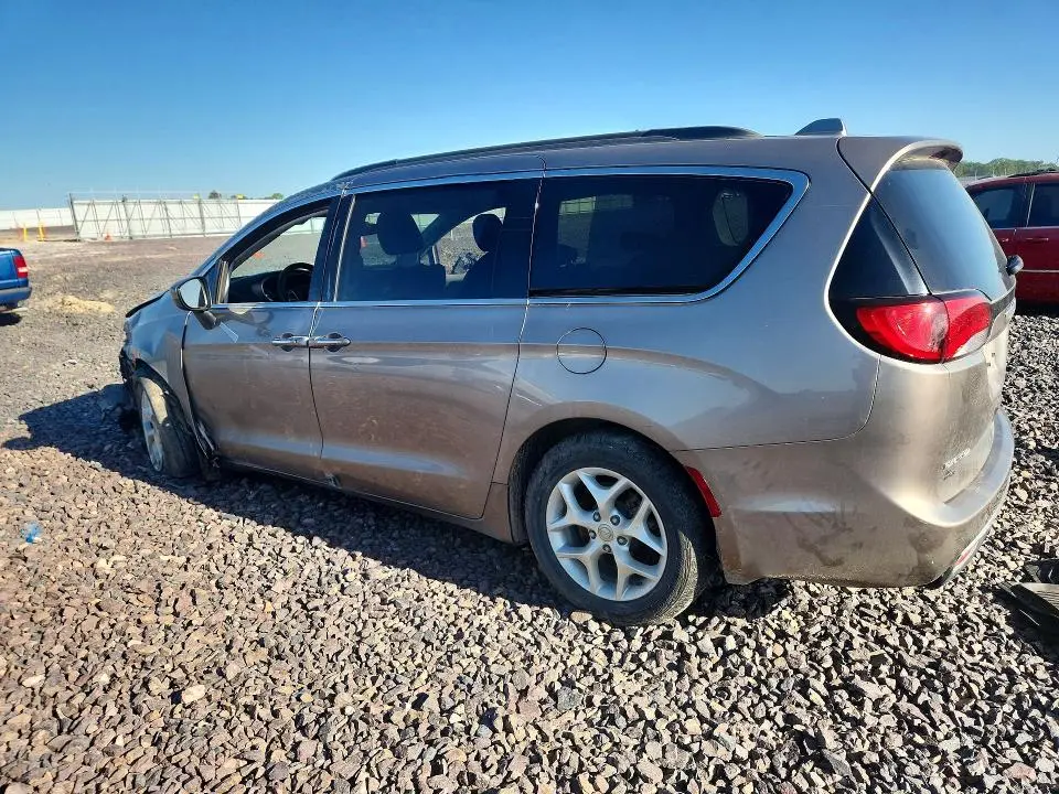 2017 CHRYSLER PACIFICA TOURING L  