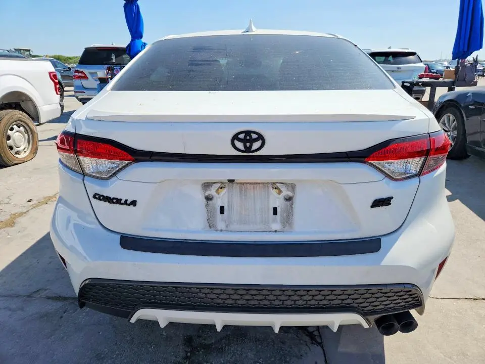 2022 TOYOTA COROLLA SE  