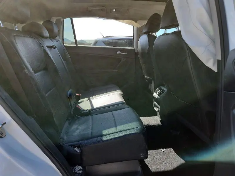 2020 VOLKSWAGEN TIGUAN SE  