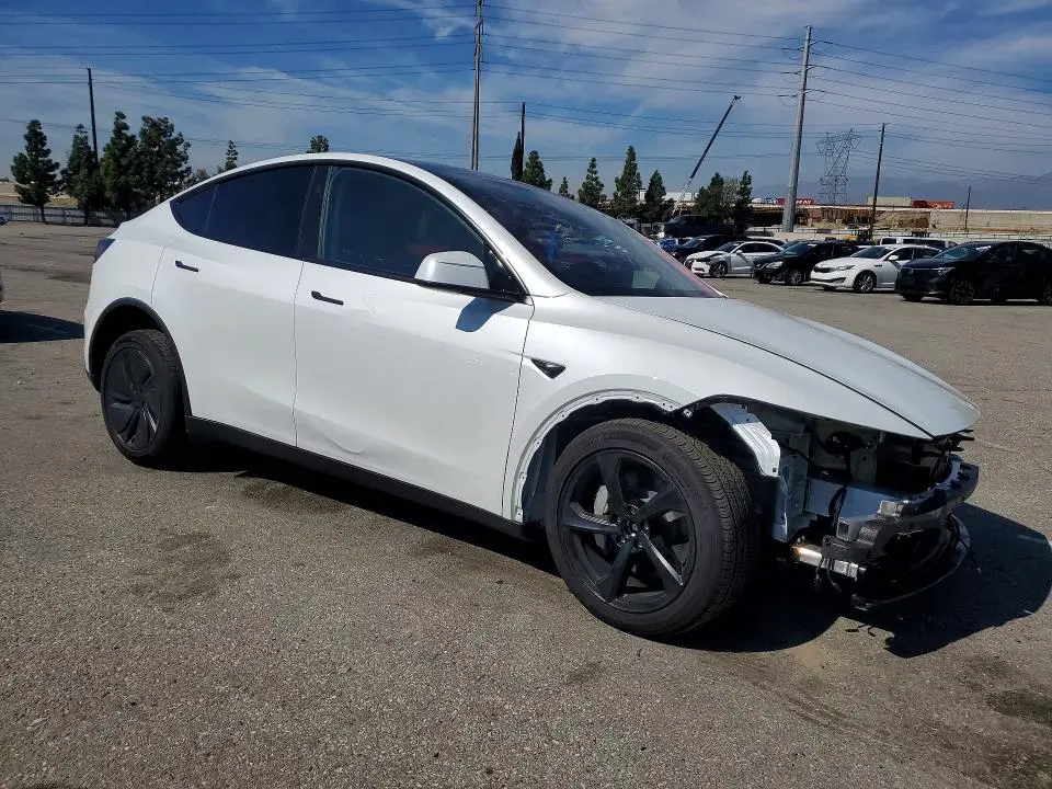 2026 TESLA MODEL Y   