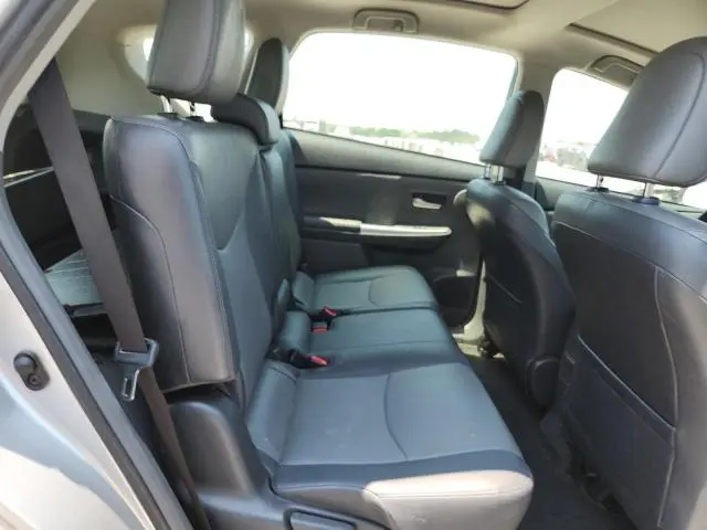 2012 TOYOTA PRIUS V   