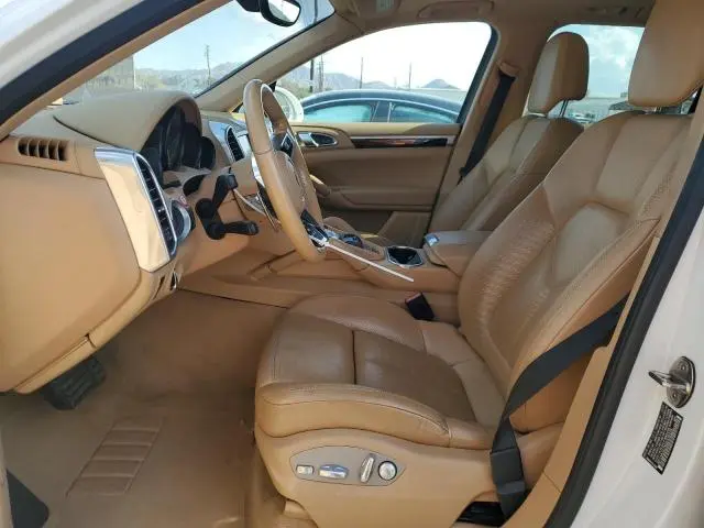 2016 PORSCHE CAYENNE   