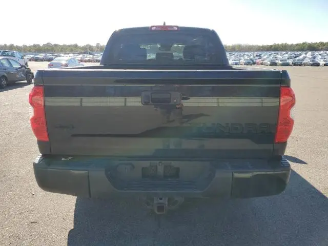 2020 TOYOTA TUNDRA CREWMAX SR5  