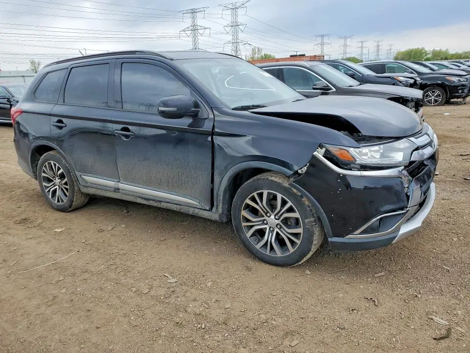2016 MITSUBISHI OUTLANDER SE  