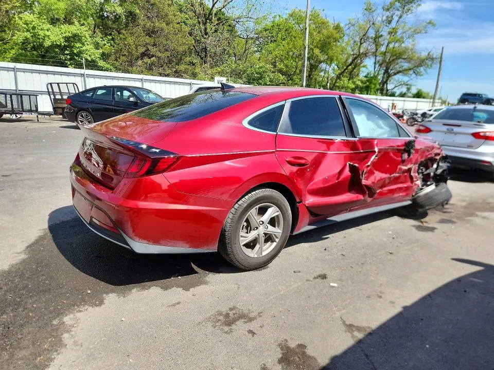 2023 HYUNDAI SONATA SE  