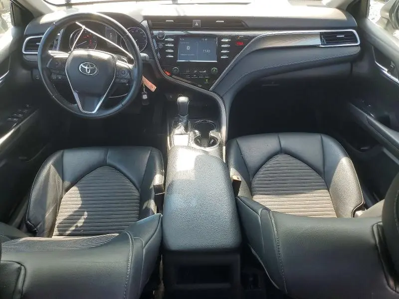 2018 TOYOTA CAMRY SE  