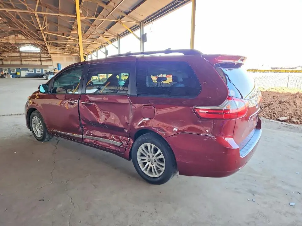 2017 TOYOTA SIENNA XLE 8-PASSENGER  