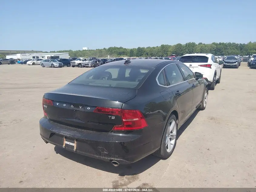 2018 VOLVO S90 T5 MOMENTUM