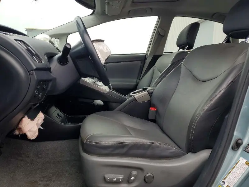 2013 TOYOTA PRIUS FOUR  