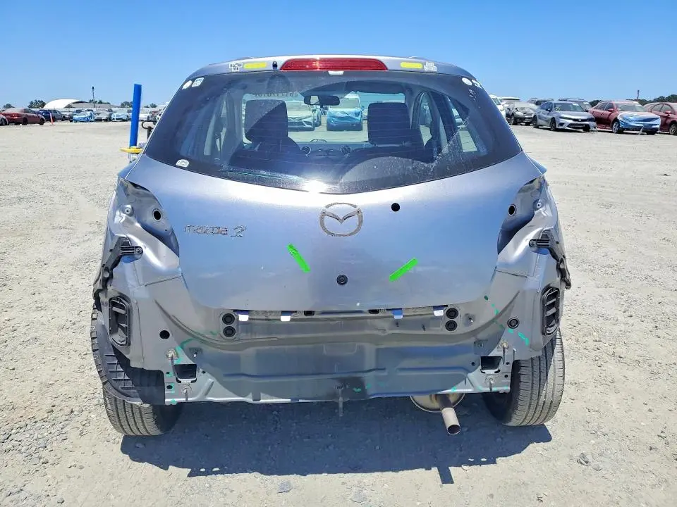 2011 MAZDA MAZDA2   