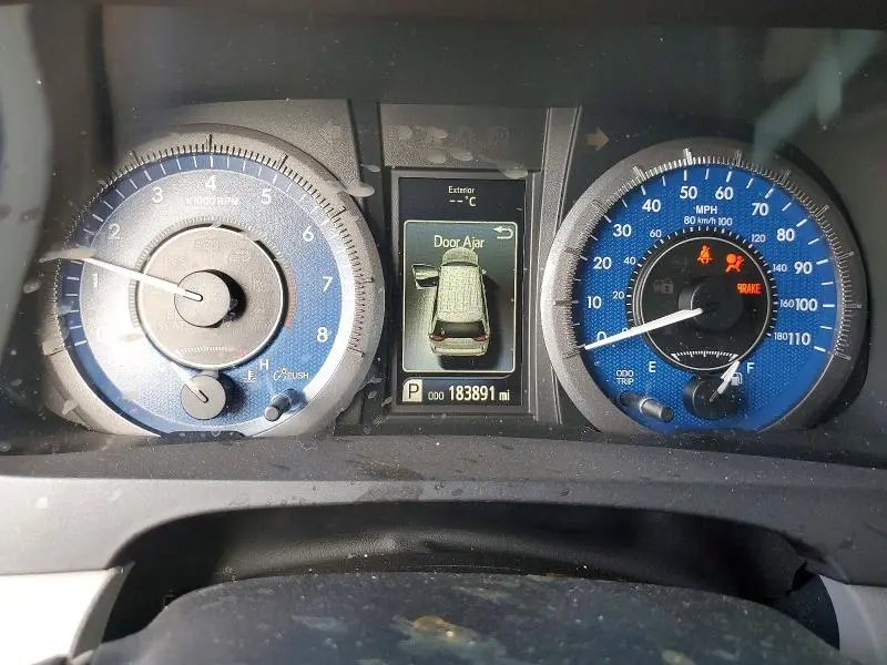 2015 TOYOTA SIENNA XLE PREMIUM 8-PASSENGER  