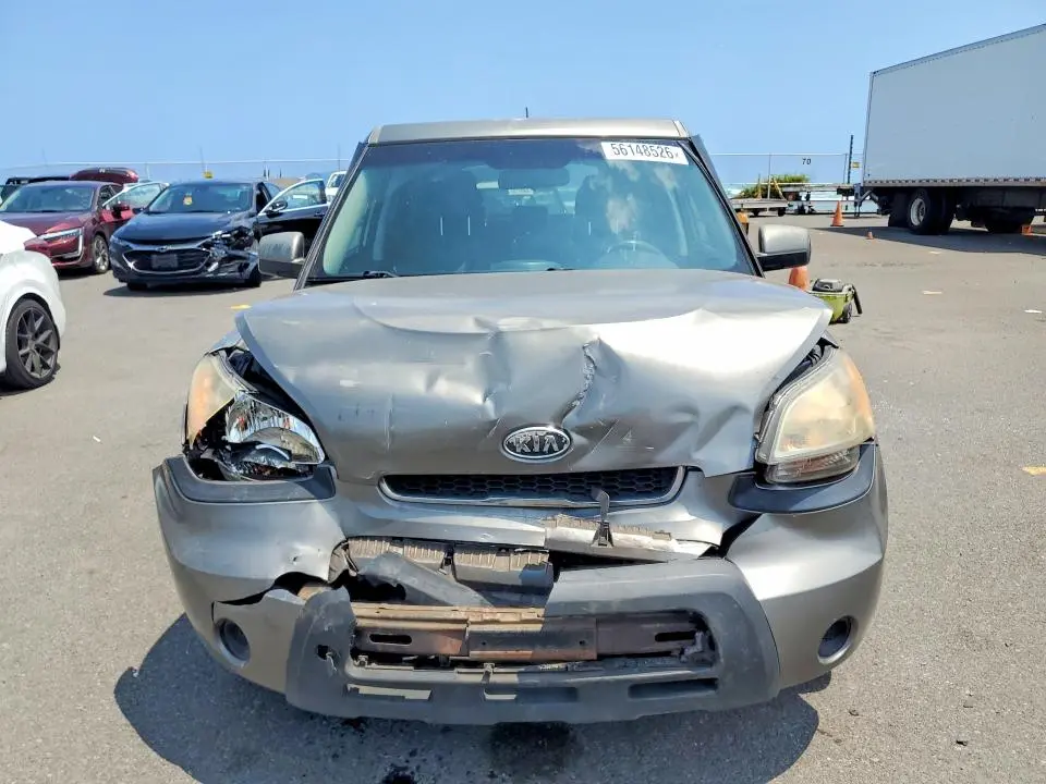 2011 KIA SOUL +  