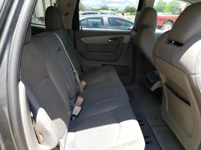 2013 CHEVROLET TRAVERSE LS  