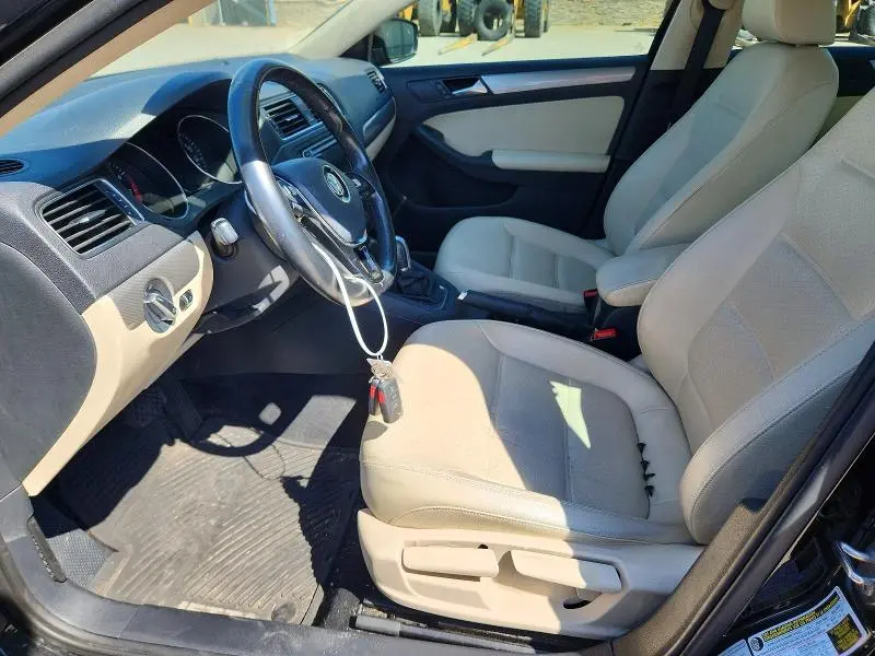 2017 VOLKSWAGEN JETTA SE  