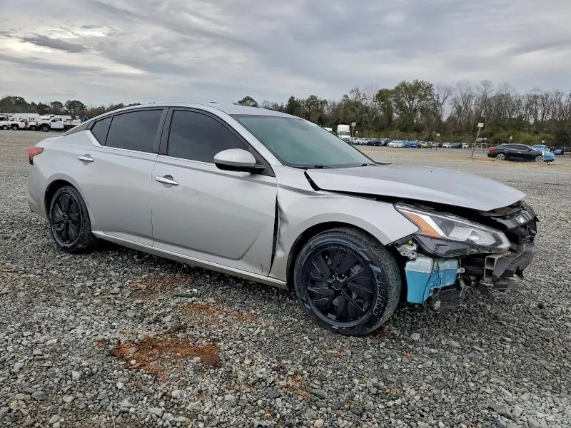 2021 NISSAN ALTIMA S  
