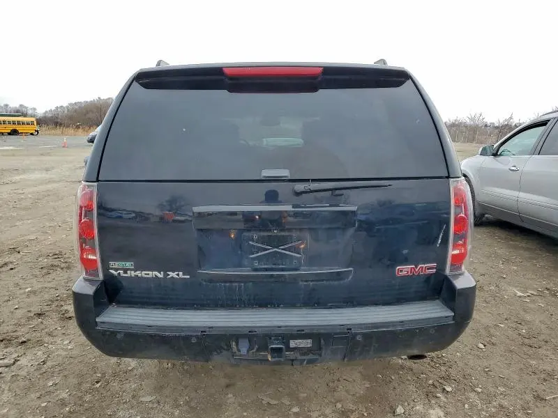 2010 GMC YUKON   
