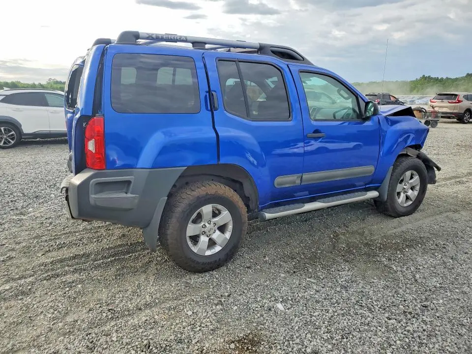 2013 NISSAN XTERRA X  
