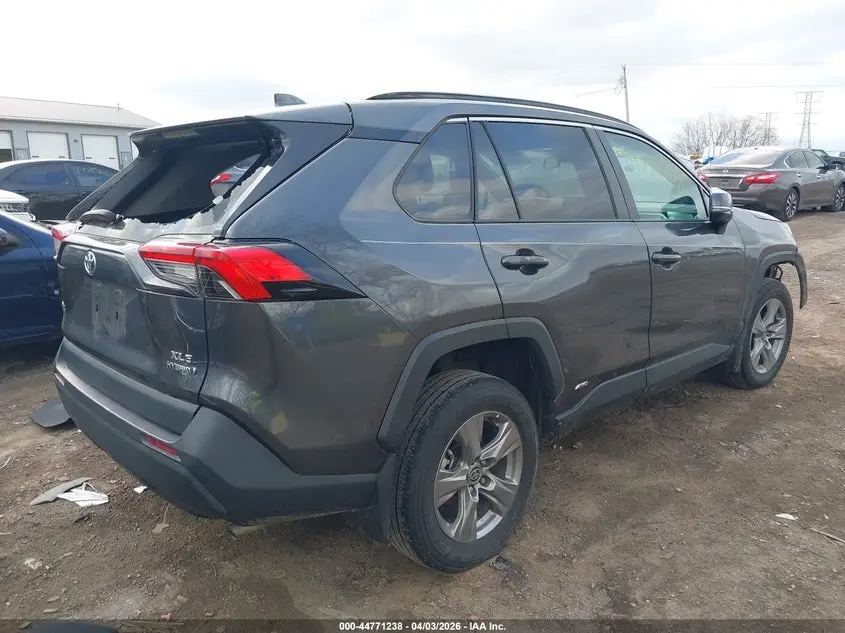 2023 TOYOTA RAV4 HYBRID XLE