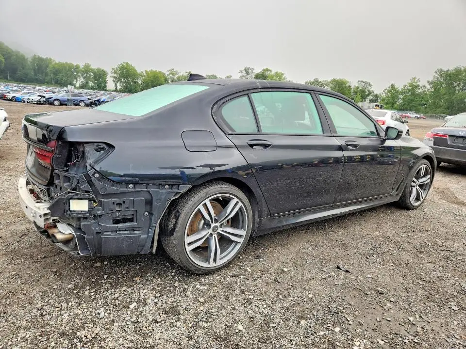 2017 BMW 750 XI  