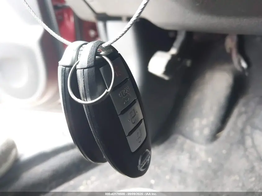 2013 NISSAN LEAF SV