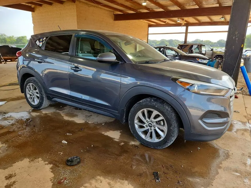 2016 HYUNDAI TUCSON GL SE  