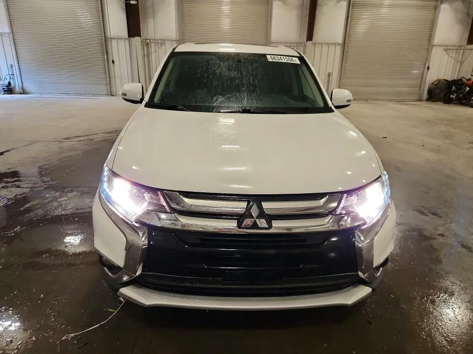 2018 MITSUBISHI OUTLANDER SE  