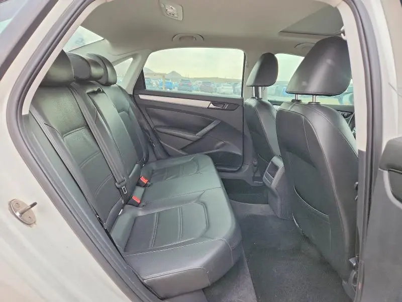 2012 VOLKSWAGEN PASSAT SE  