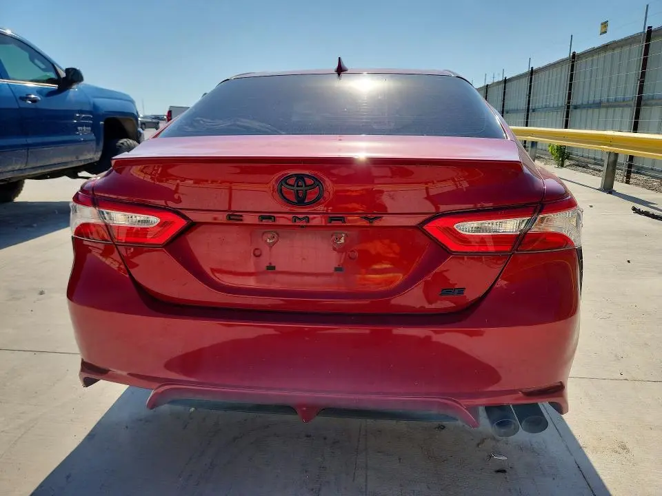 2020 TOYOTA CAMRY SE  