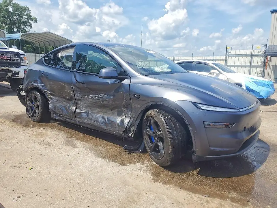 2026 TESLA MODEL Y   