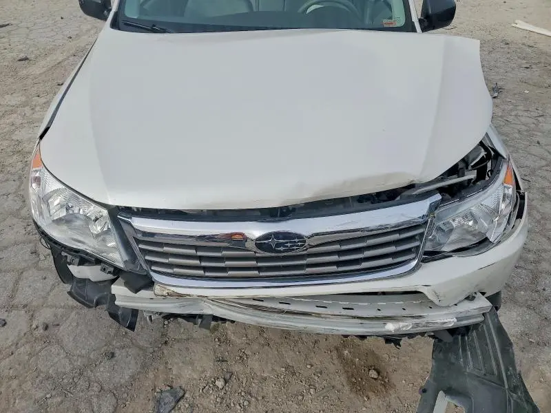 2010 SUBARU FORESTER XS  