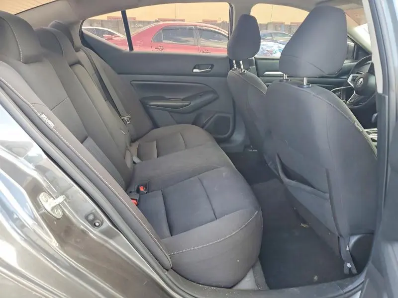 2022 NISSAN ALTIMA SV  