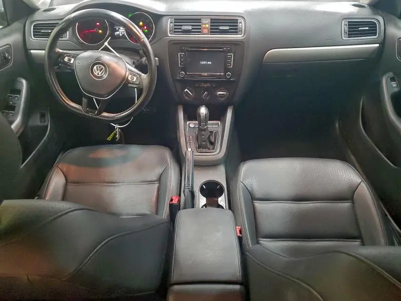 2015 VOLKSWAGEN JETTA SE  