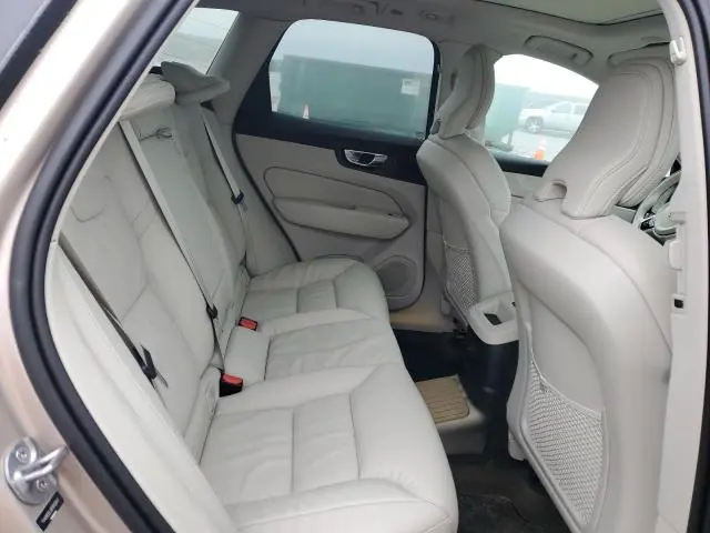 2024 VOLVO XC60 PLUS  