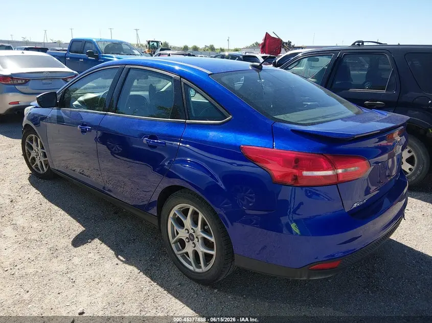 2015 FORD FOCUS SE