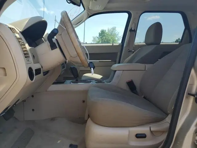 2010 FORD ESCAPE XLT  