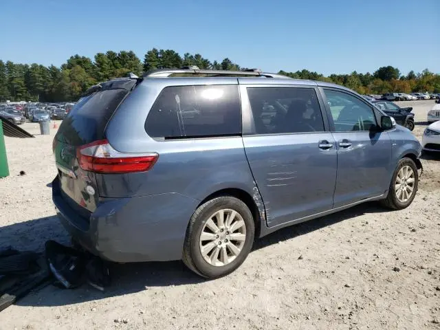 2016 TOYOTA SIENNA XLE  