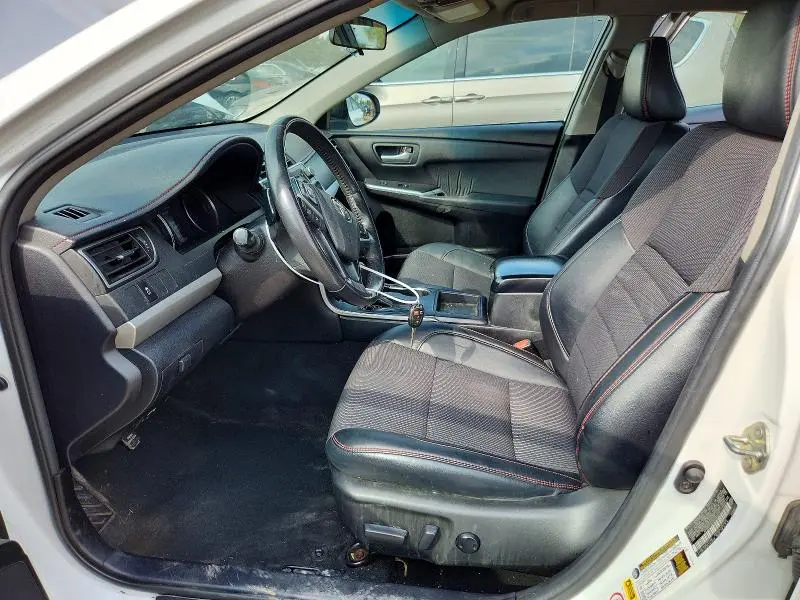2017 TOYOTA CAMRY SE  