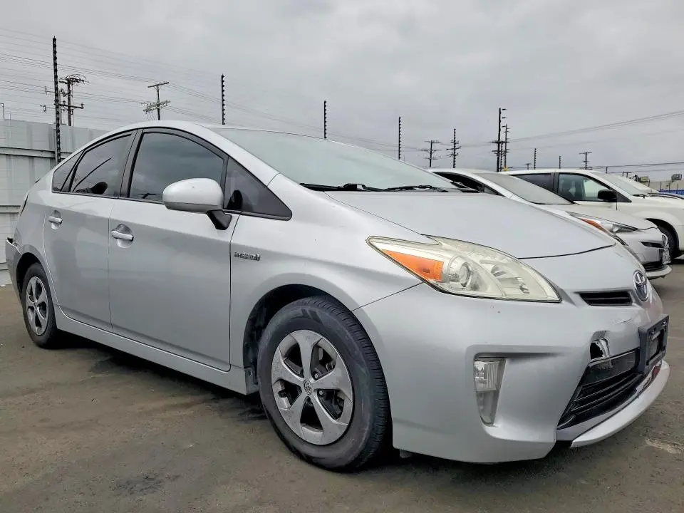 2015 TOYOTA PRIUS THREE  