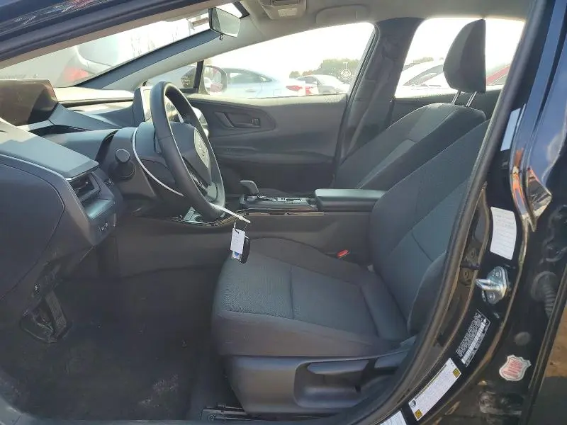 2025 TOYOTA PRIUS LE  