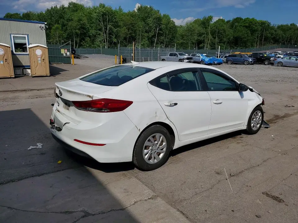 2018 HYUNDAI ELANTRA SE  