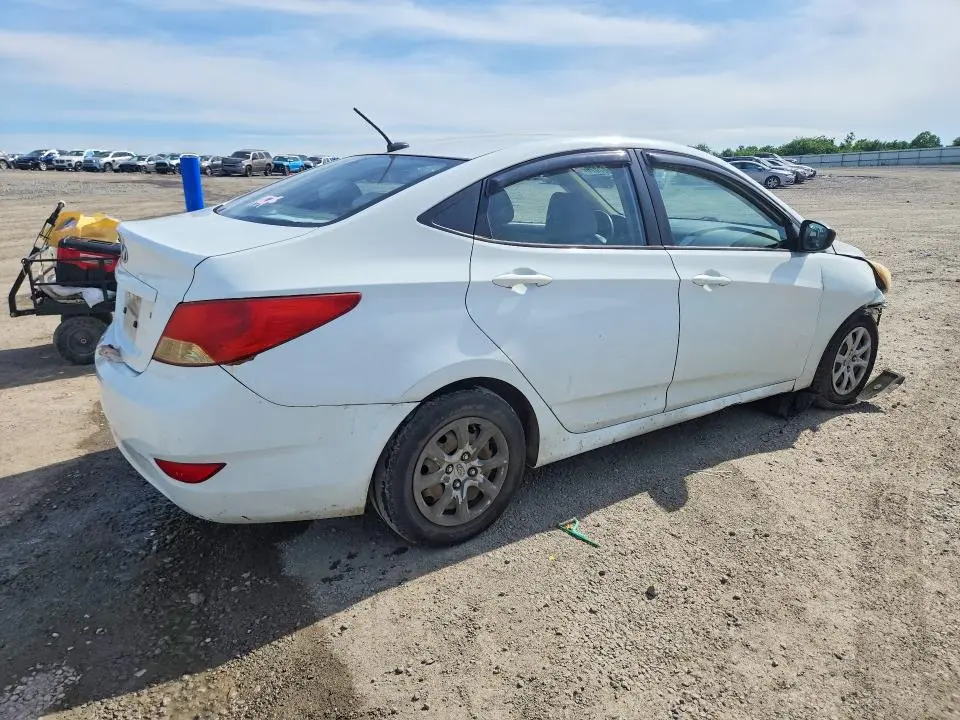 2013 HYUNDAI ACCENT GLS  