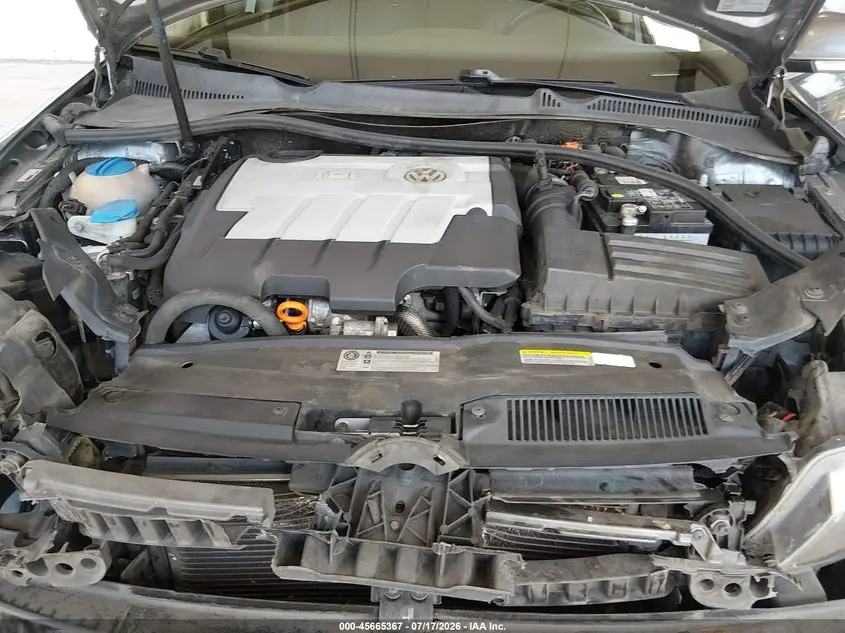2013 VOLKSWAGEN JETTA SPORTWAGEN 2.0L TDI