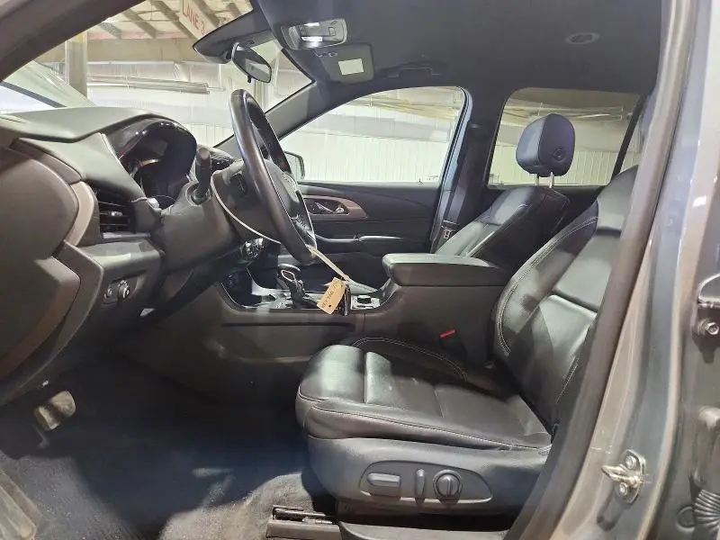 2023 CHEVROLET TRAVERSE LT  