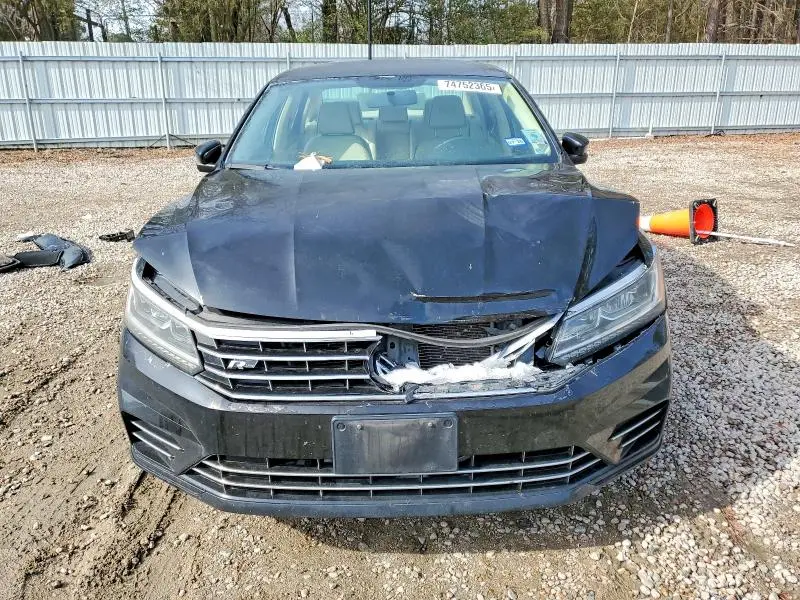2016 VOLKSWAGEN PASSAT S  